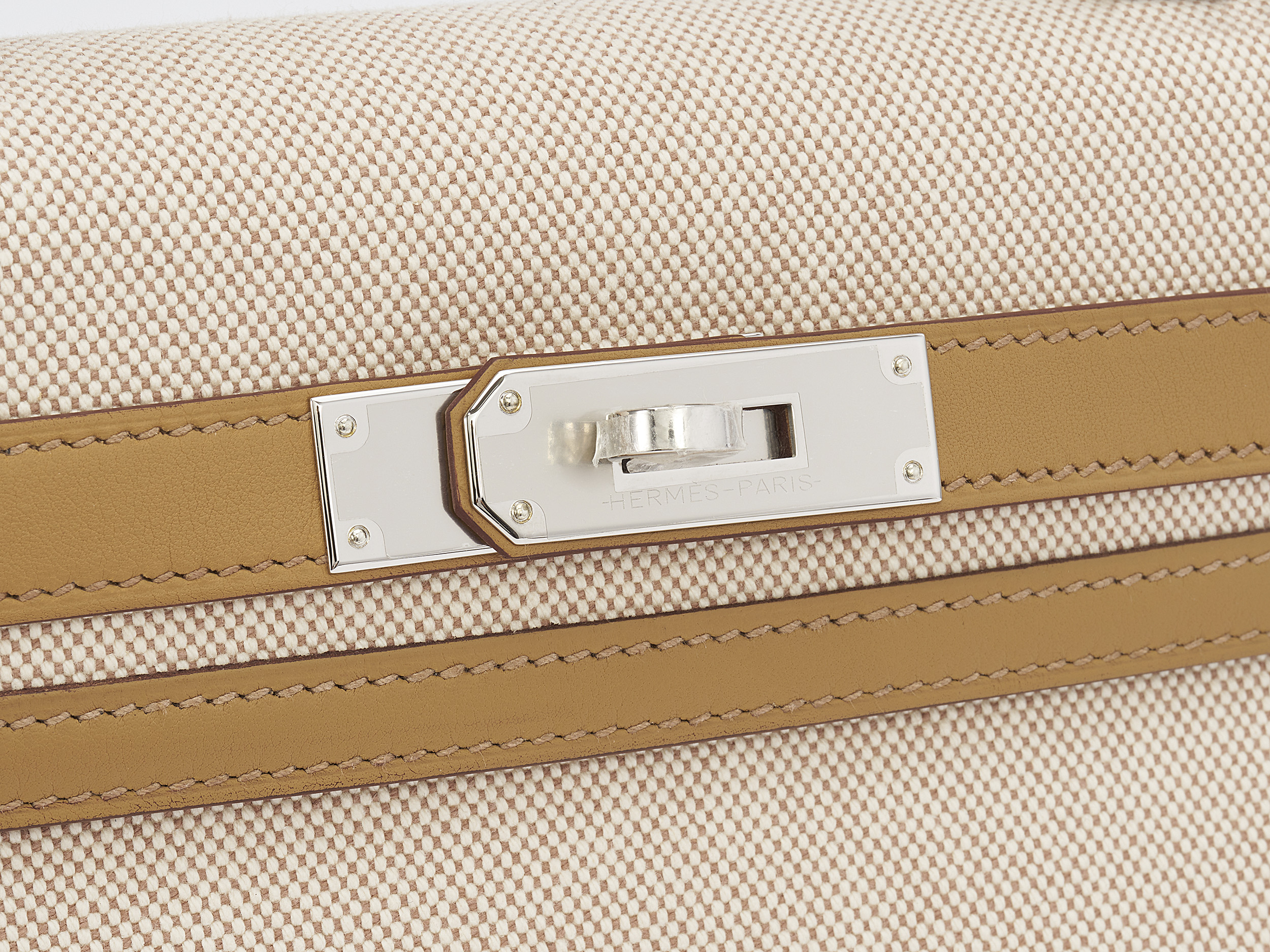 Kelly 28 Sellier Ecru/Beige Toile Swift Kelly 28 Sellier Ecru/Beige Toile Swift